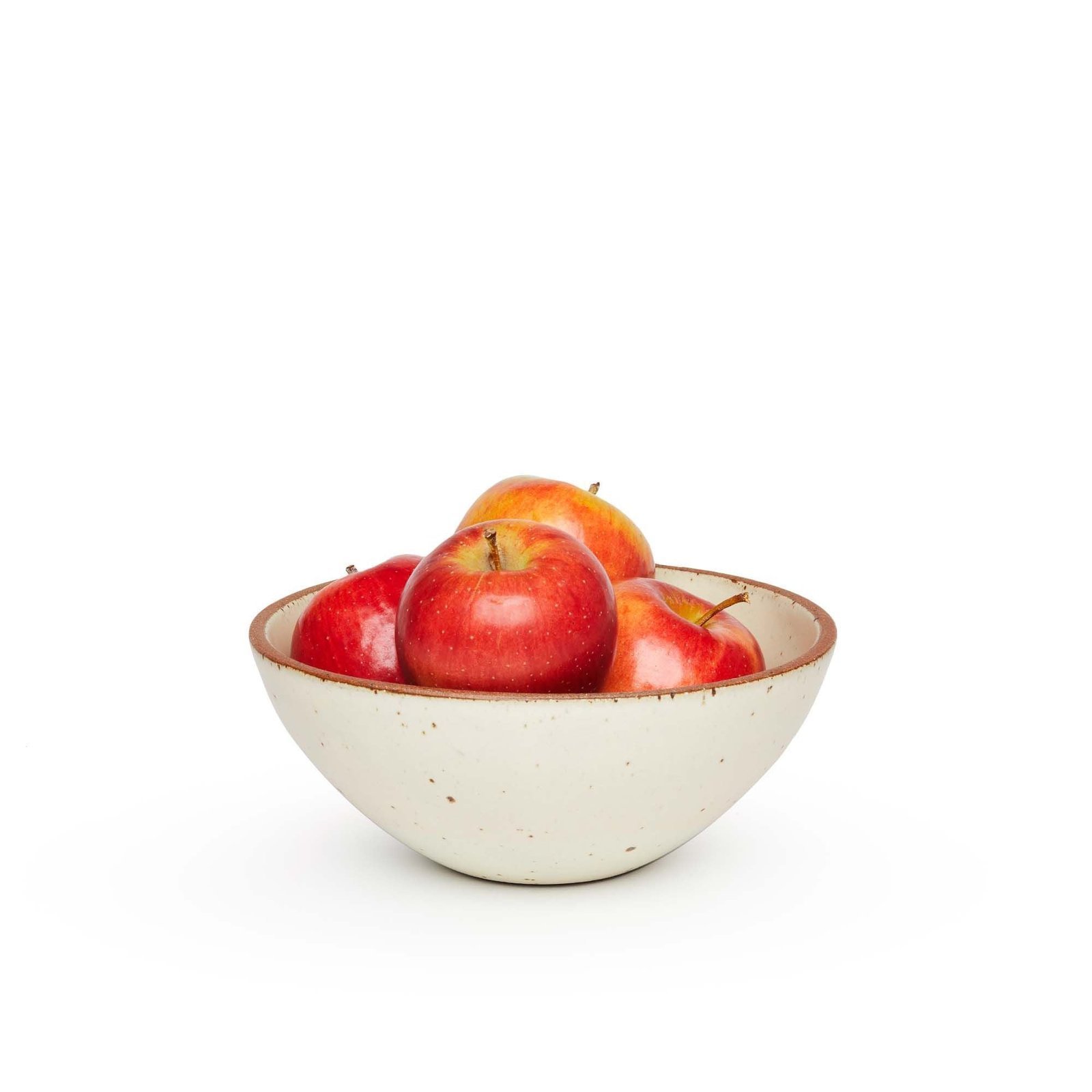 gardengox soup bowl in Oat Cream, shown with apples